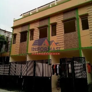 Rumah di dekat Sumur Bor, Jl Beringin