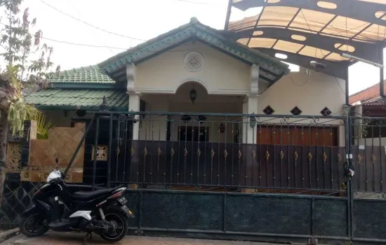 Rumah taman aries blok F