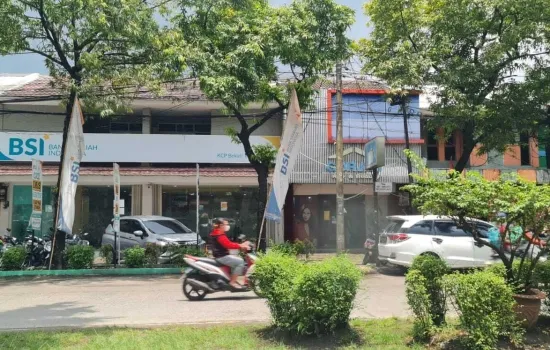 Di Taman Galaxy  Bekasi tersewa salon hadap jalan besar