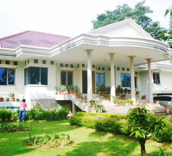 VILLA STRATEGIS n MENARIK