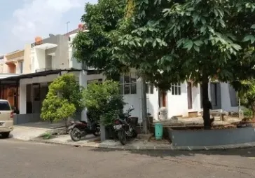 Rumah hoek 2 lantai dalam cluster Permata Mediterania